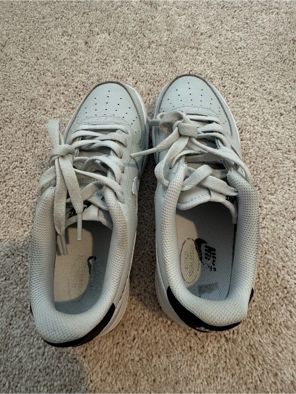 Nike AF1 6Y Low Sneakers — Light Gray